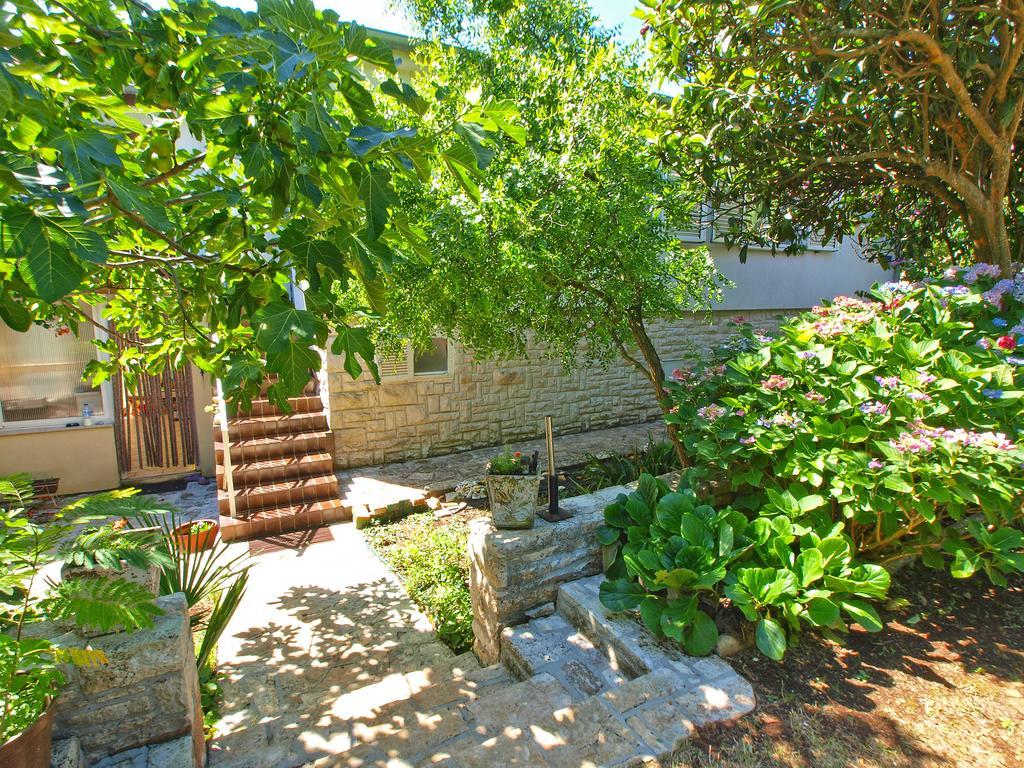 Apartments Vlasta 1410 Premantura Kültér fotó